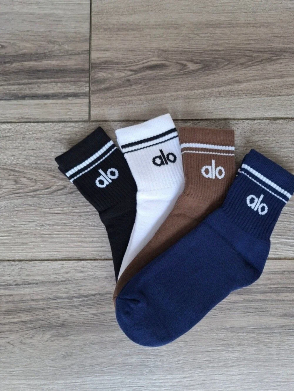 ALO Yoga Men's Athletic Crew Socks - Black, White, Brown, Navy